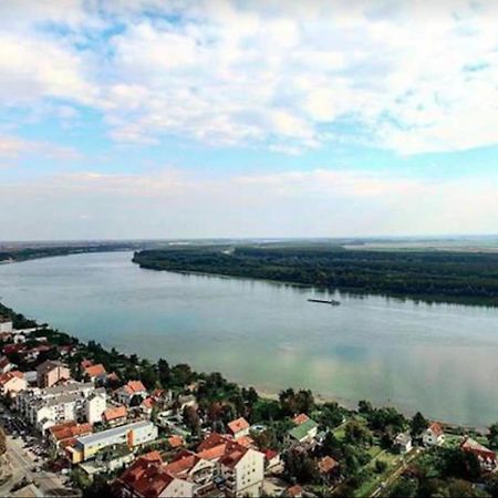 Prenociste Dunav Apartment Novi Banovci ภายนอก รูปภาพ