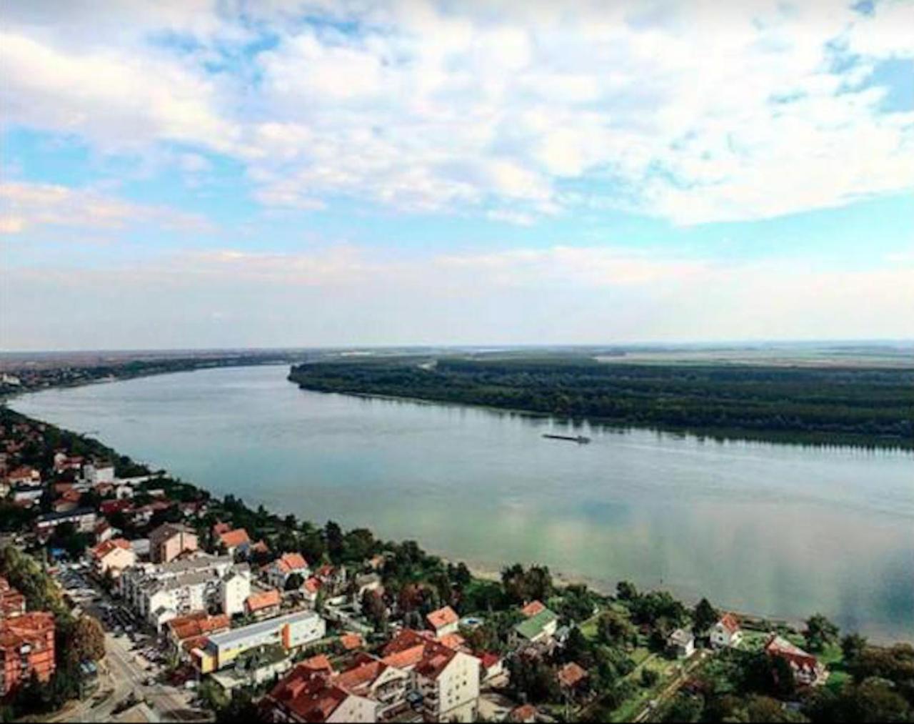 Prenociste Dunav Apartment Novi Banovci ภายนอก รูปภาพ